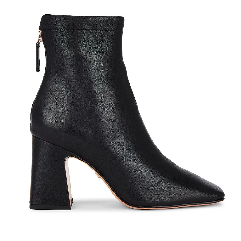 Lola Cruz Dinge Boot In Black, Size: Eu 37